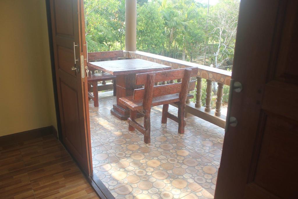 Hotel Baan Mek Lom à Khao Lak Extérieur photo