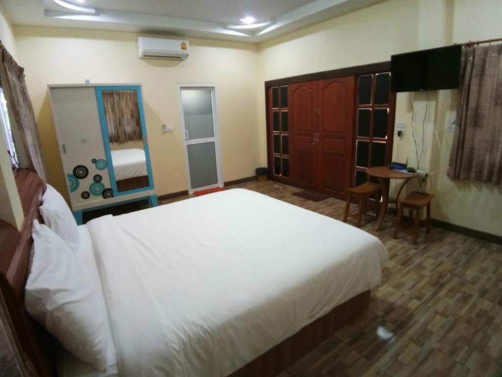 Hotel Baan Mek Lom à Khao Lak Extérieur photo