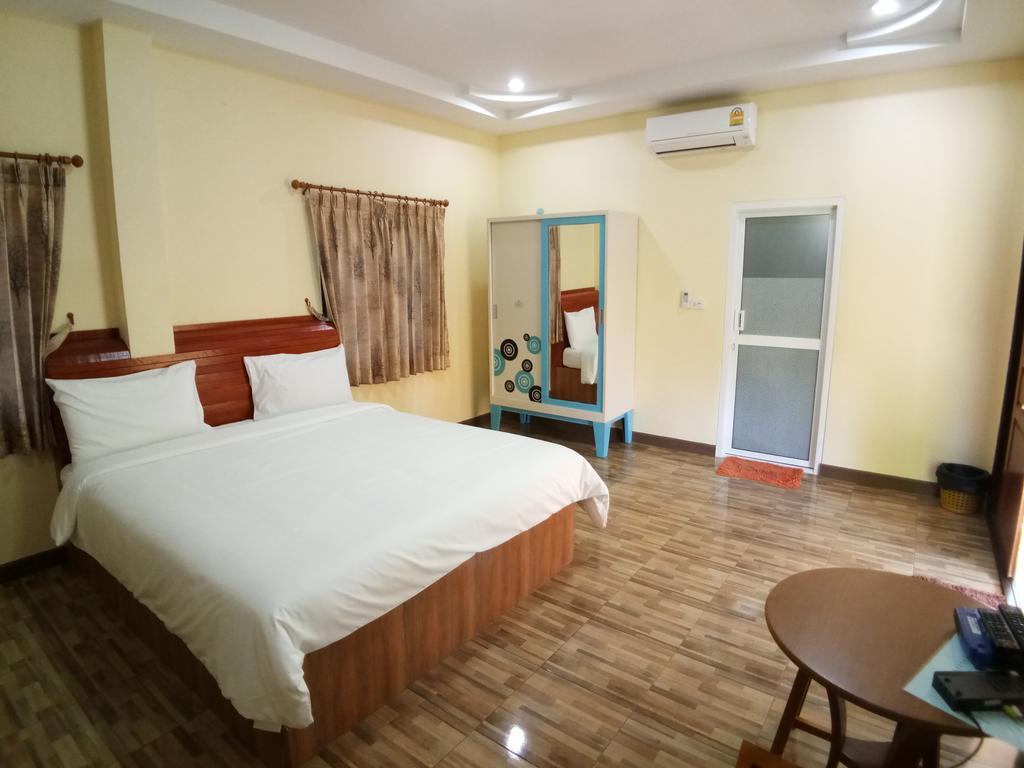 Hotel Baan Mek Lom à Khao Lak Extérieur photo